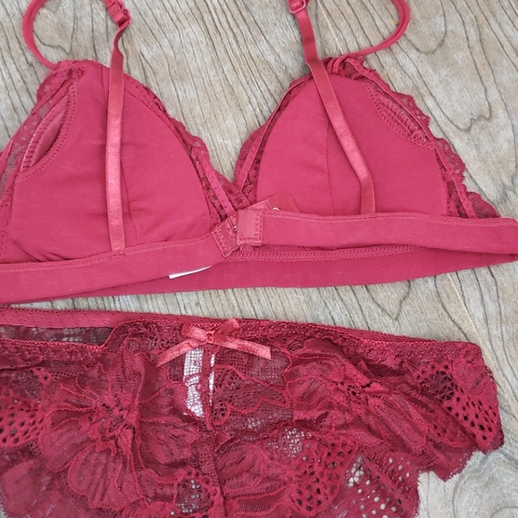 NWT 2 PC bralette set small - Picture 4 of 4